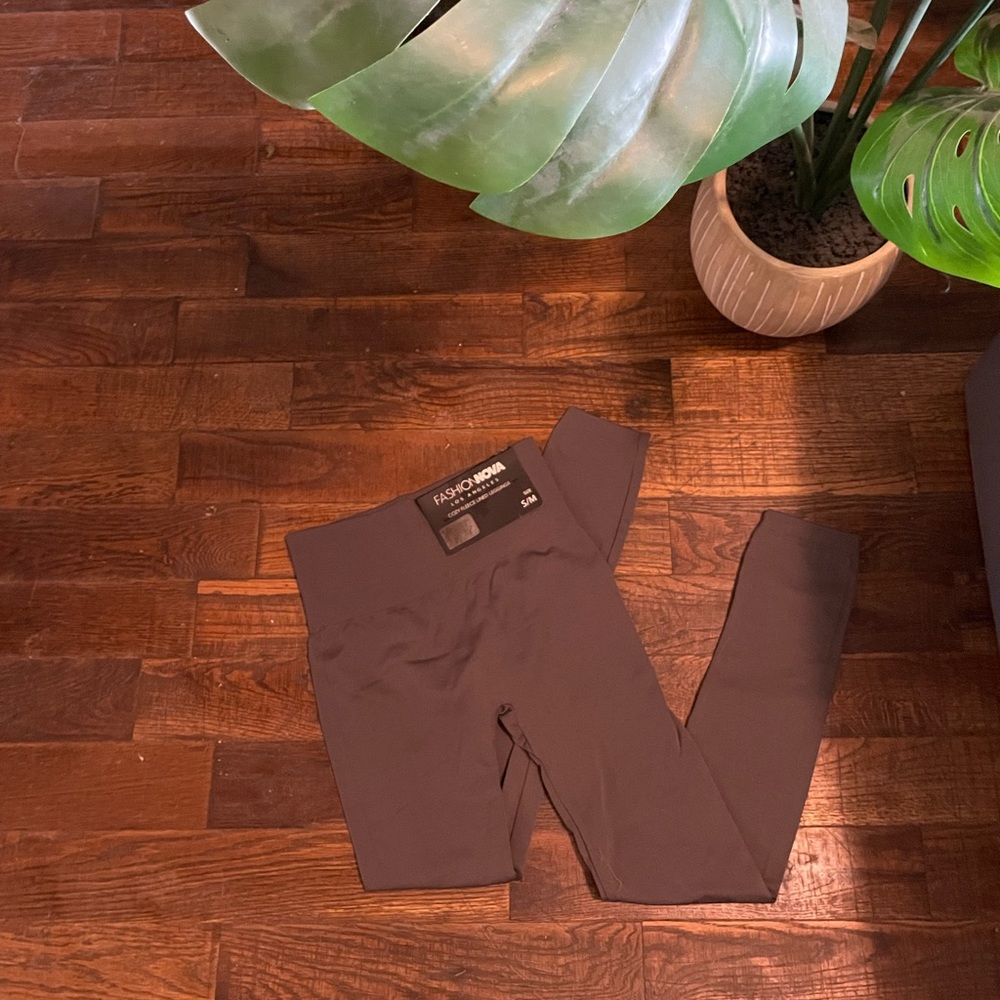 NWT Fashion Nova Fleece Lined Leggings